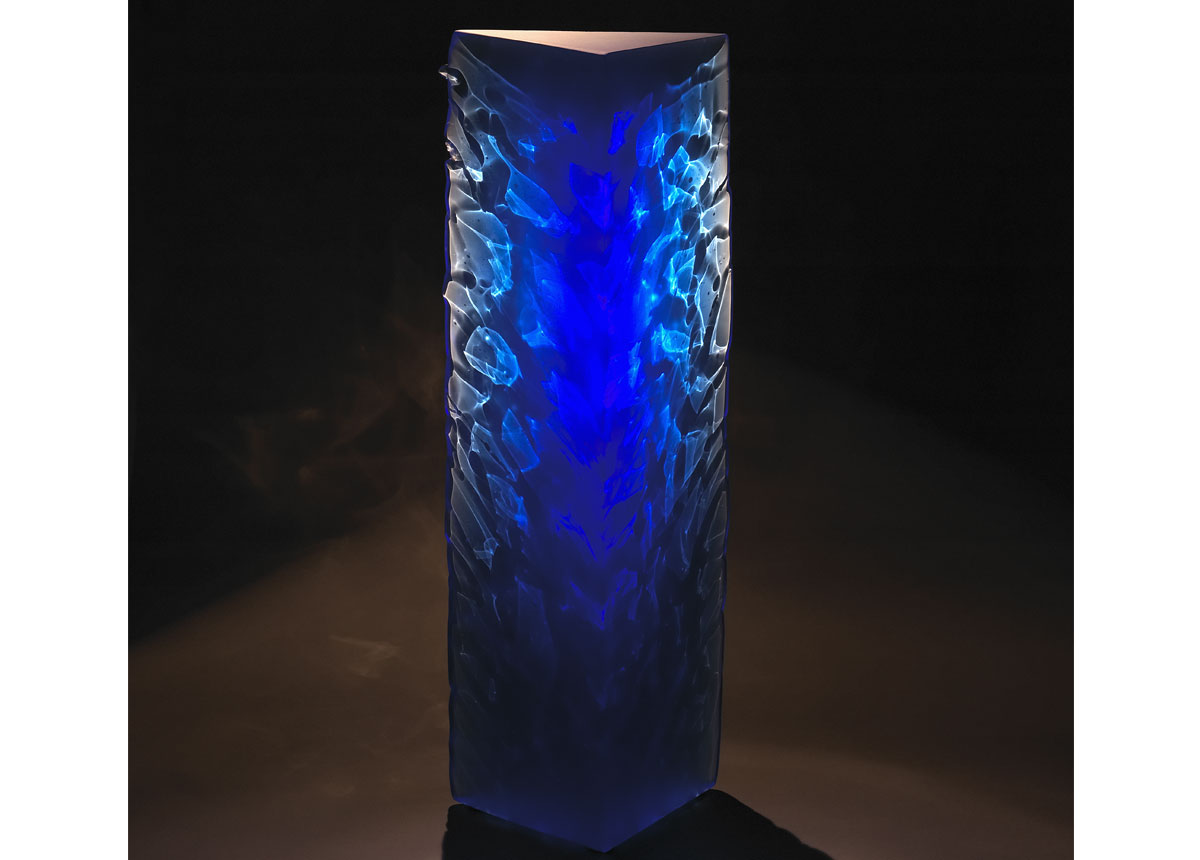 Accumulation : verre bleu - Sculpture de Vladimir Zbynovsky